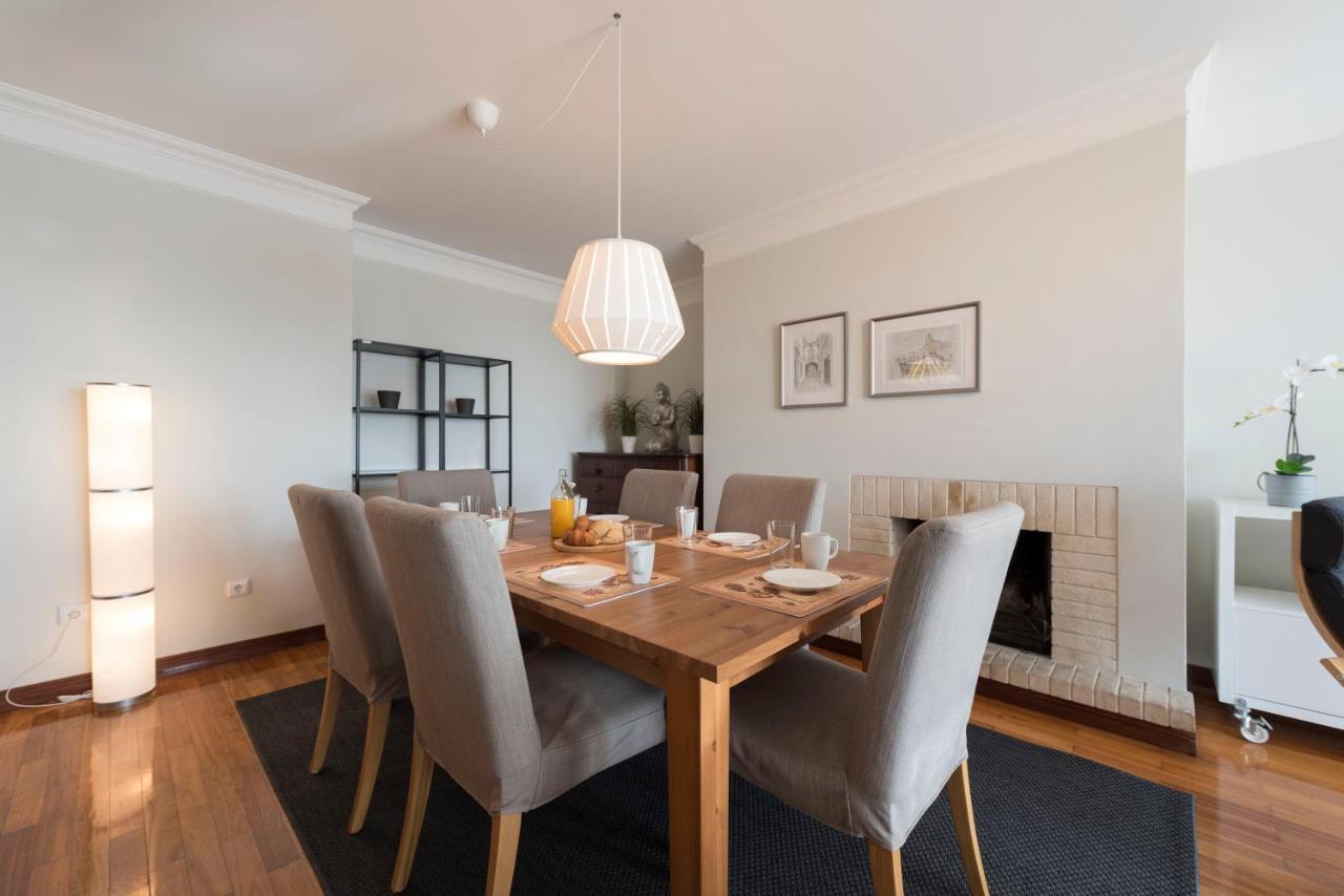 וילה נובה דה גאיה Lovelystay - Charming 3Br Flat W/ Free Parking In Devesas מראה חיצוני תמונה