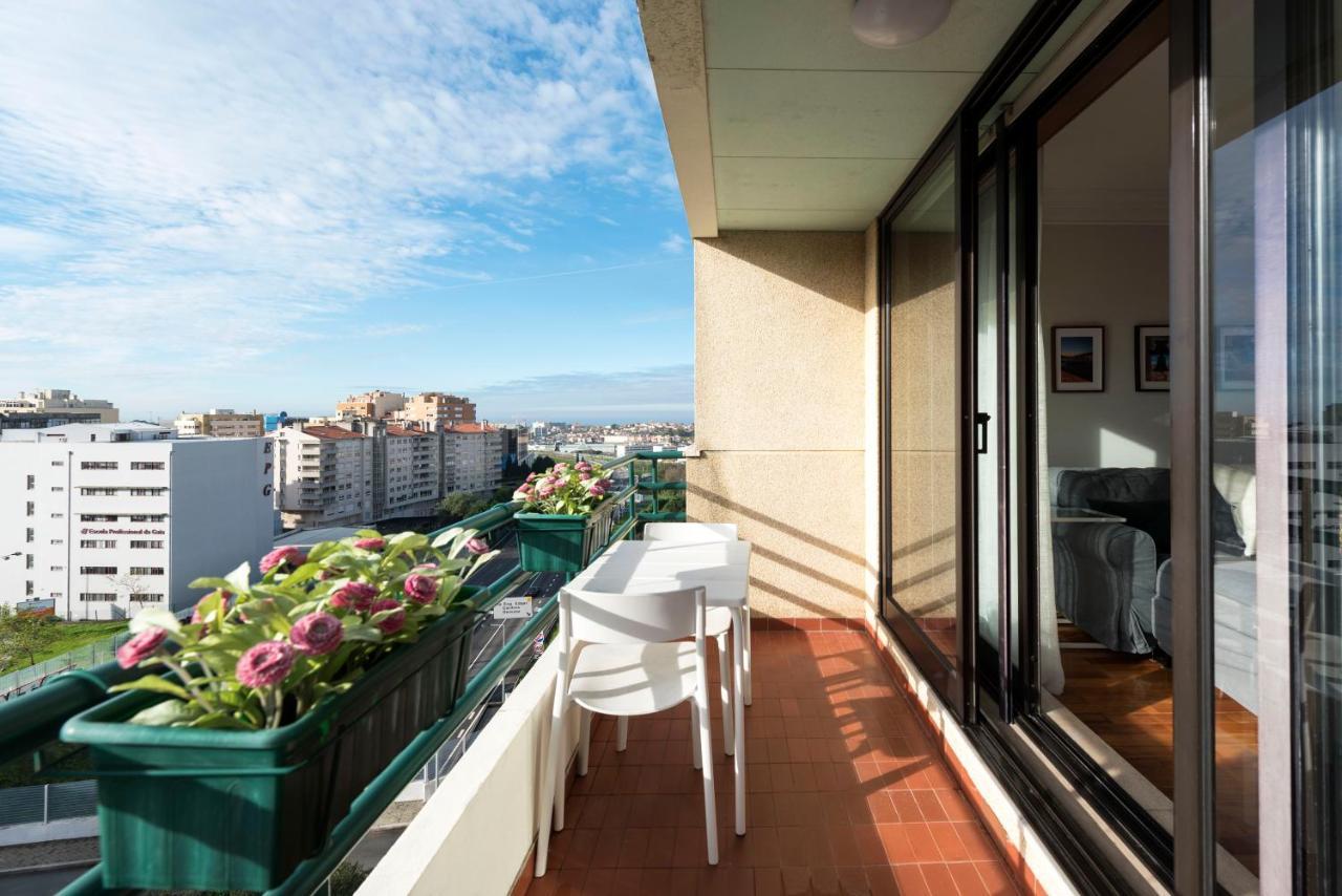 וילה נובה דה גאיה Lovelystay - Charming 3Br Flat W/ Free Parking In Devesas מראה חיצוני תמונה